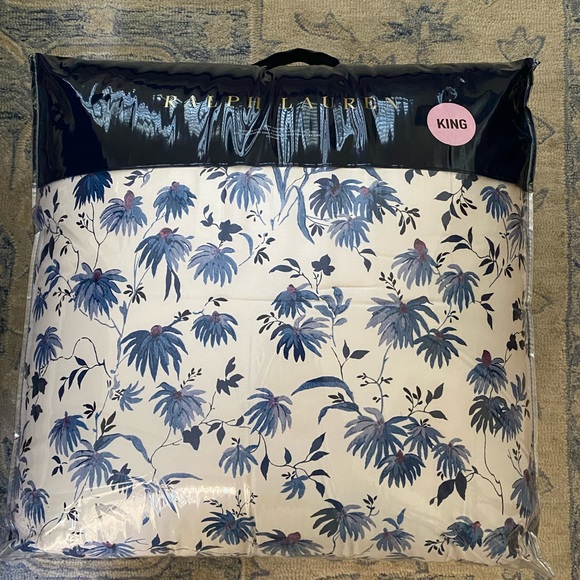 RALPH LAUREN Adelaide Bedding  King Comforter - Picture 4 of 5